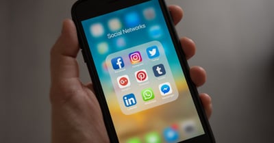 Networking für Einsteiger: Tipps und Strategien zum erfolgreichen Knüpfen von Kontakten